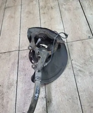 Mercedes-Benz E W211 Front wheel hub