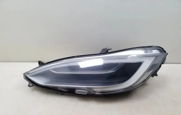 Tesla Model S Headlight/headlamp 105357400C