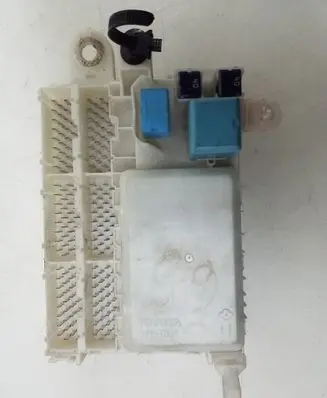 Toyota Hilux (AN10, AN20, AN30) Fuse module