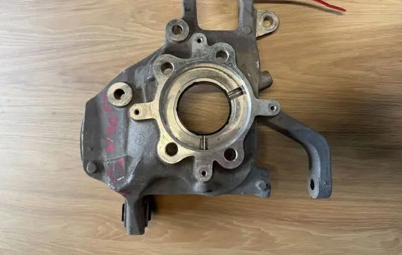 Volvo V90 Cross Country Rear wheel hub spindle/knuckle 31387216