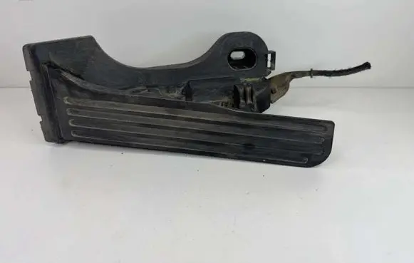 Volkswagen Touran I Accelerator throttle pedal 1T1721503H 1062406 6PV00868900