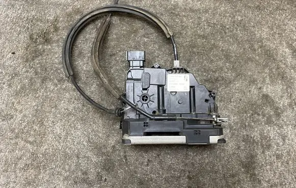 Fiat Ducato Front door lock 1350147080