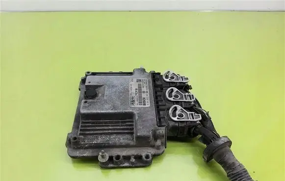 Ford Focus Engine control unit/module 7M5112A650UB