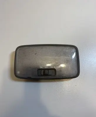 Toyota Land Cruiser (J120) Front seat light