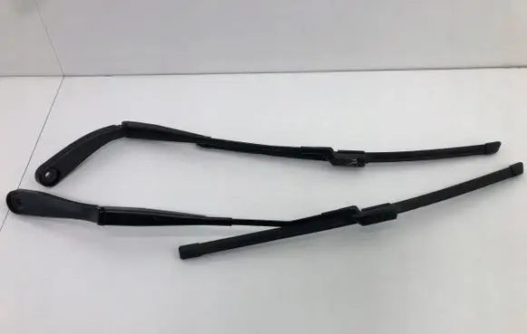 Ford Maverick Front wiper blade arm