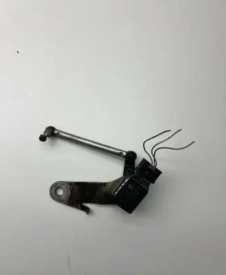 BMW 5 E60 E61 Headlight level adjustment motor 6760824 1093697