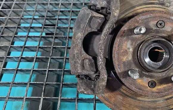 Front brake caliper