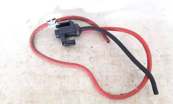 BMW 5 G30 G31 G38 Vacuum valve 8570591 11748570591