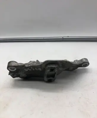 Opel Mokka B Gearbox mounting bracket 9824184280