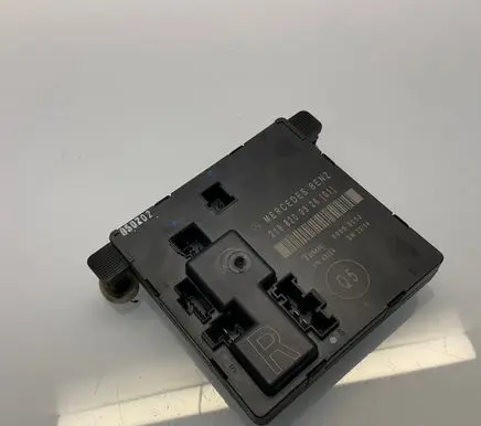 Mercedes-Benz CLS C219 Door control unit/module 2198200326 A2198200326