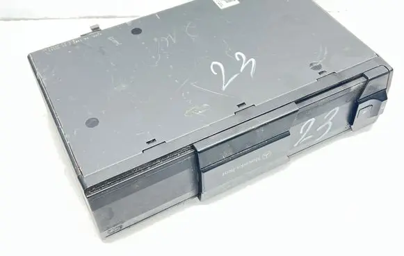Mercedes-Benz S W220 CD/DVD changer A0028207989