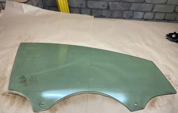 Ford Focus Front door window glass four-door BM51A21410A 43R000929 DOT39AS2M34