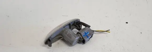 Toyota RAV 4 (XA30) Front fender indicator light 817300D030