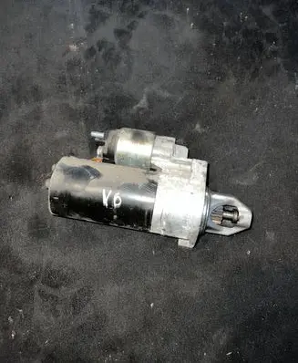 Mercedes-Benz E W211 Starter motor A0061514101