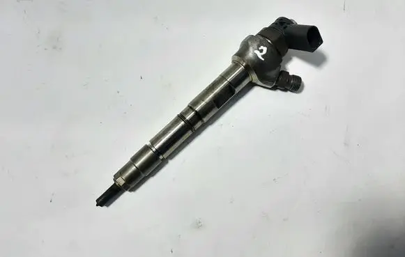 Skoda Superb B8 (3V) Fuel injector 04L130277AD