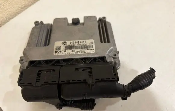 Volkswagen Polo IV 9N3 Engine control unit/module 045906013E