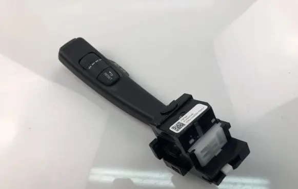 Volvo V40 Indicator stalk 31456045