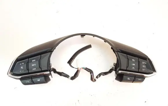 Mazda CX-5 II Steering wheel buttons/switches KSE1664M0 75L043 KSE1