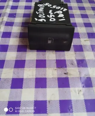 Skoda Octavia Mk1 (1U) Fuel tank opening switch 