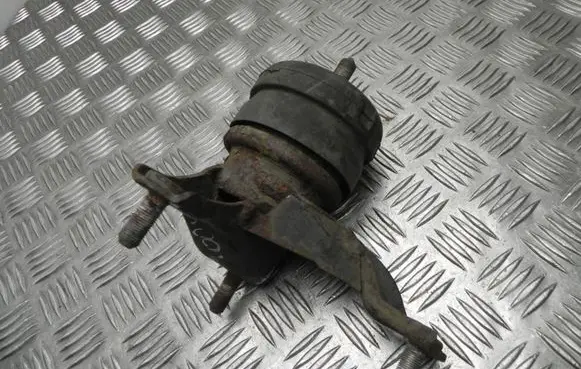 Lexus RX 300 Engine mount bracket VD15581