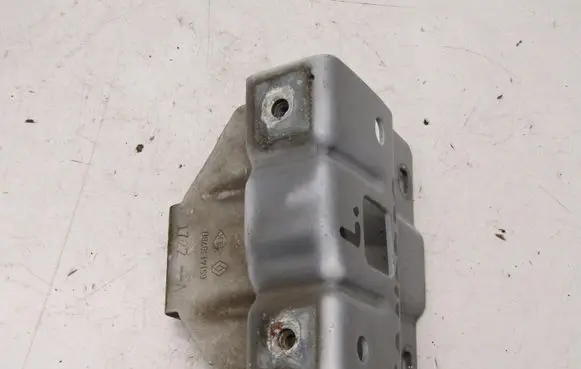 Dacia Sandero III Fender mounting bracket 651416878R