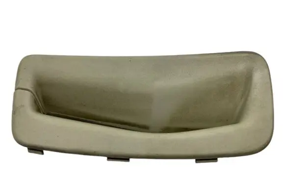 Volvo S80 Seat belt trim 