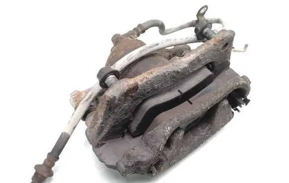 Toyota Avensis T270 Front brake caliper