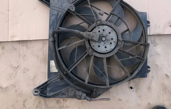 Renault Kangoo I Electric radiator cooling fan 7700301278