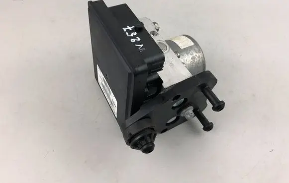 Mercedes-Benz CLS W257 ABS Pump A2134313601