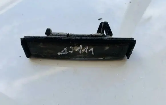 Toyota Avensis Verso Number plate light e130156