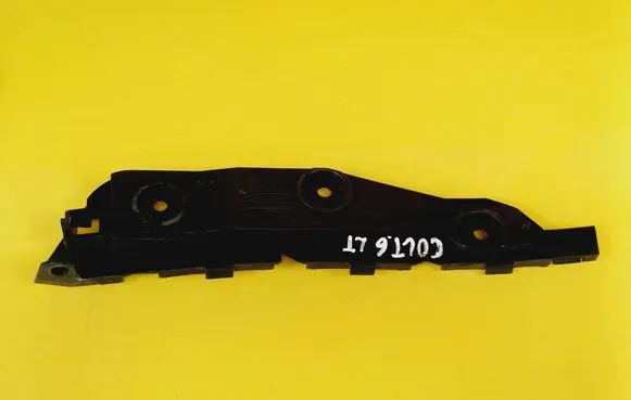 Rear bumper mounting bracket