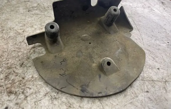 Mercedes-Benz C W202 Fuel tank bottom protection 2024710287