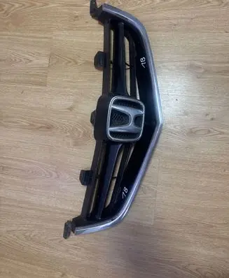 Honda Accord Front bumper upper radiator grill