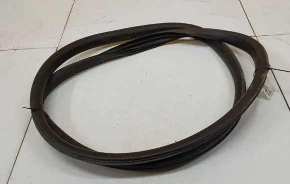 Peugeot 207 Rubber seal rear door 