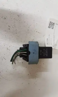 Citroen C4 I Glow plug pre-heat relay 9640469680 51252002