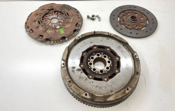 Toyota Corolla Verso E121 Clutch set kit