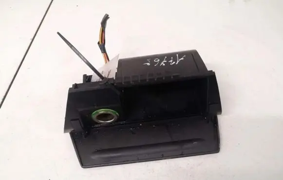 Toyota Avensis Verso Car ashtray