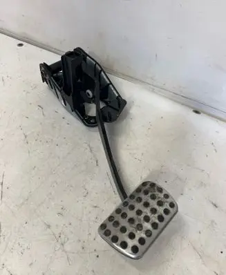 Mercedes-Benz GLE (W166 - C292) Brake pedal A1662920101