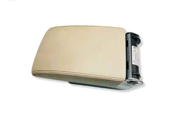 Volkswagen Tiguan Armrest 5M0864207F 1189382
