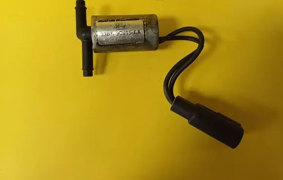 Ford Mondeo MK I Turbo solenoid valve 93BB9C915AA