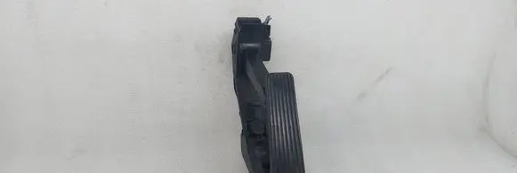 Mercedes-Benz S W220 Accelerator throttle pedal A2033010001 A220300004