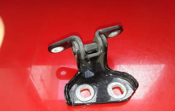 Cadillac SRX Rear door upper hinge VL031