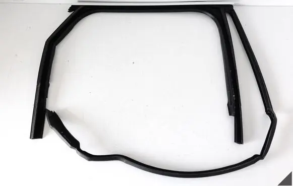 Volkswagen Touareg III Rubber seal rear door window/glass 760839644C
