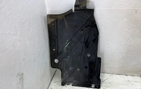BMW 4 F32 F33 Center/middle under tray cover 7258050
