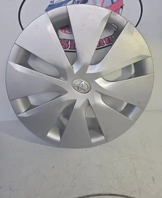 Toyota Corolla E140 E150 R15 wheel hub/cap/trim 4260202340