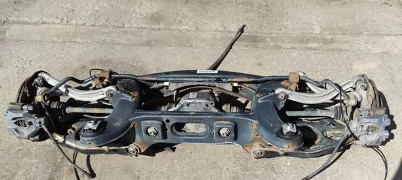 Mercedes-Benz C W204 Rear axle beam with reductor A2043509013 A2043507203 A2043501014
