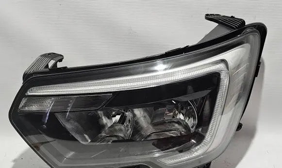 Renault Master III Headlight/headlamp 260607867R
