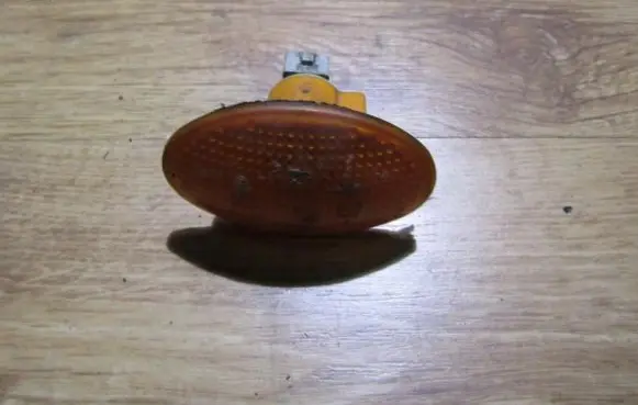 Ford Ka Front fender indicator light