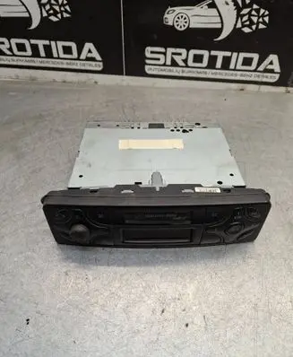 Mercedes-Benz C W203 Radio/CD/DVD/GPS head unit A2038201586 601L80Y1044886