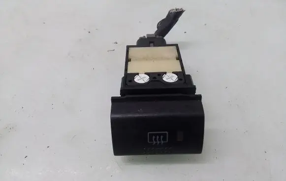 Toyota Avensis T220 Windscreen/window heater switch